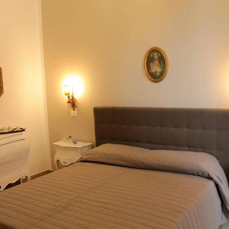 A Casa Di Enza B&B Палермо Экстерьер фото